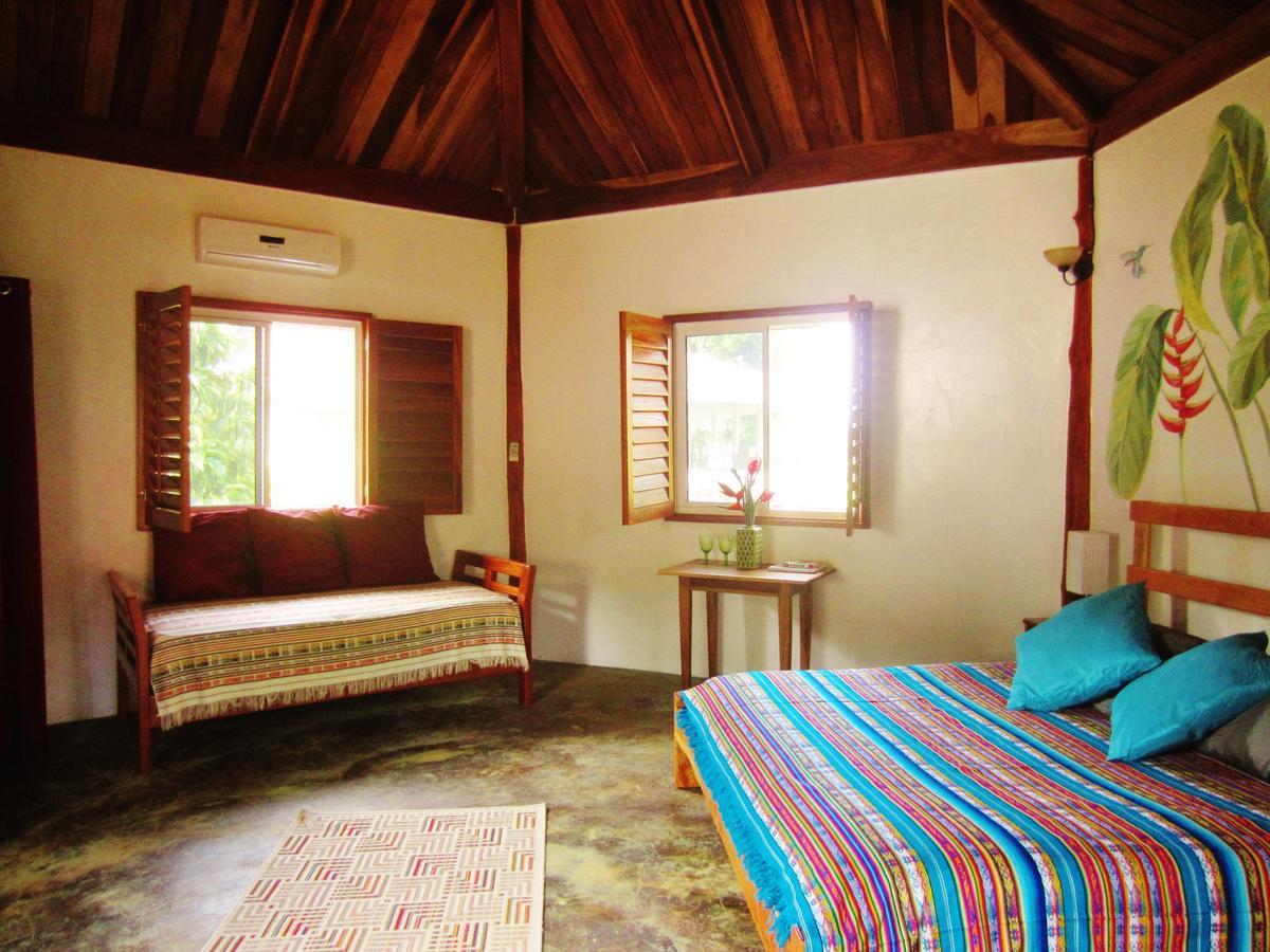 Casa Abundancyah B&B 博卡斯德尔托罗 外观 照片